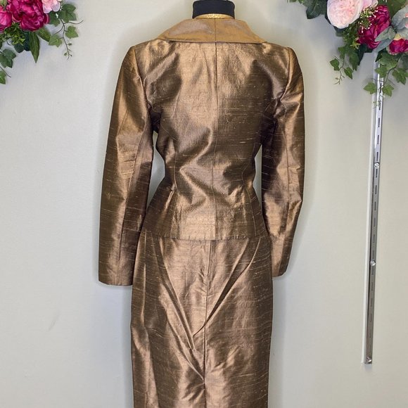 Gorgeous Acorn, Size 10, Jacket and Skirt Combo by Watters & Watters - Picture 5 of 6